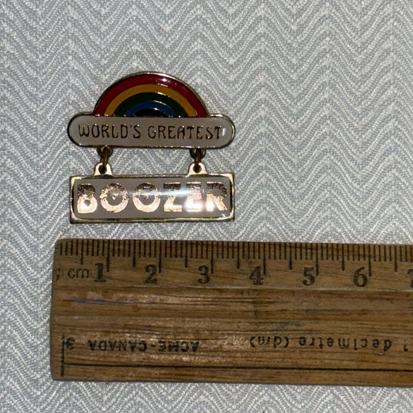 Adult themed novelty pin from 1979 - Picture 2 of 6